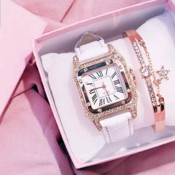 Beautiful watches comes with bracelets  all colors are disponible - Picture 4 of 7